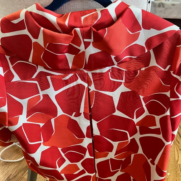 -Classiques Entier Cropped Silk Jacket - M red /off white , silk  NEVER WORN - Picture 3 of 3